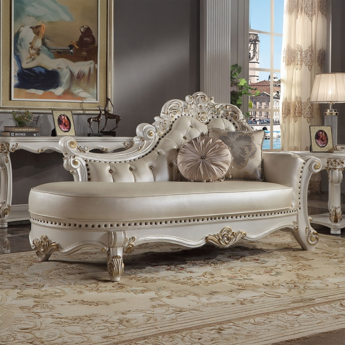Vendome Traditional Design Chaise with 2 Pillows