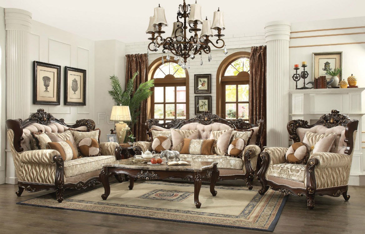 Shalisa Victorian Style Sofa with 7 Pillows