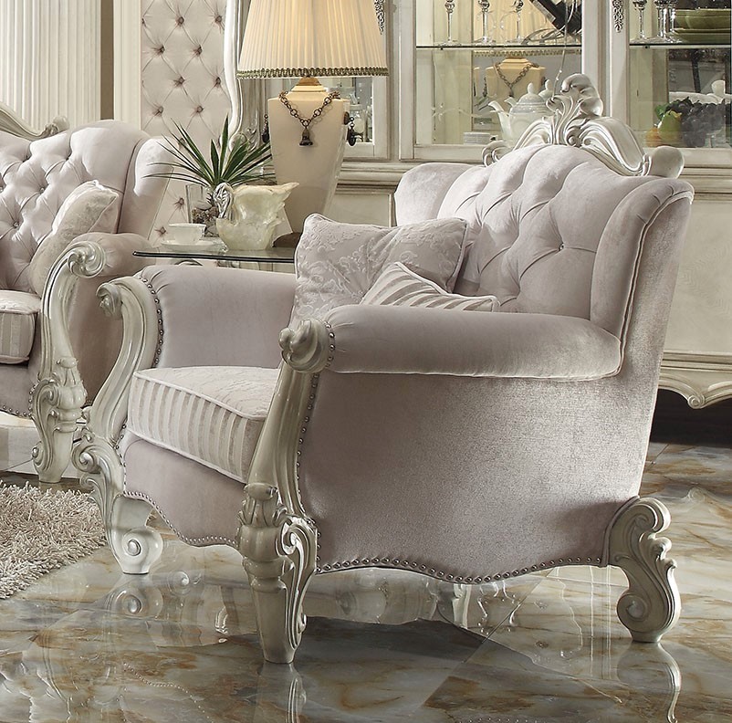 Versailles Traditional Chair with 2 Pillows